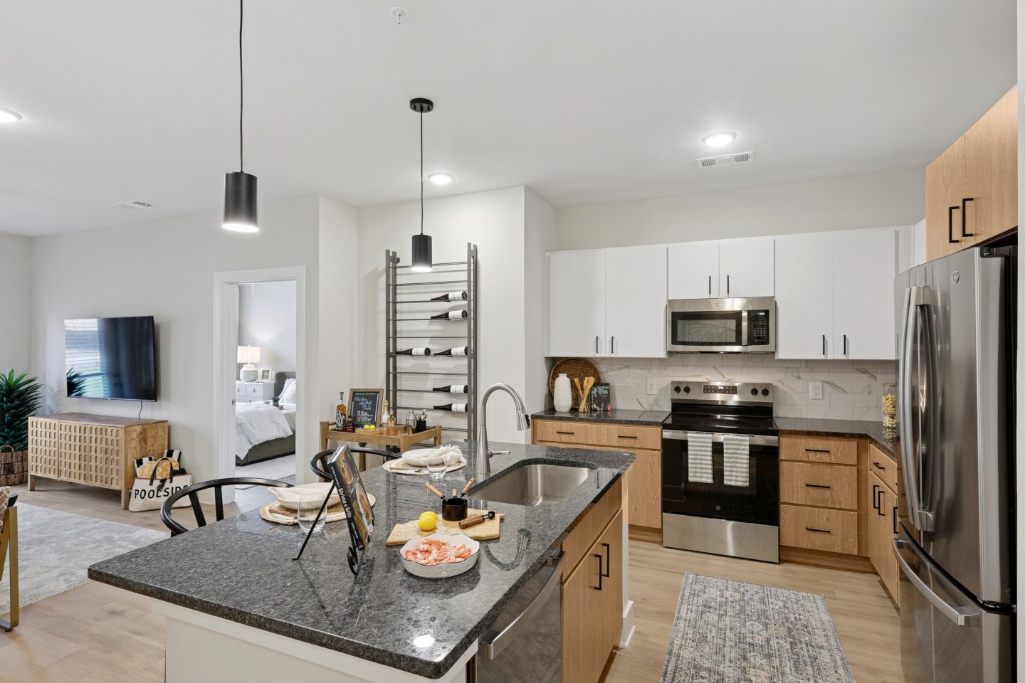 monument at pooler model reshoot 10