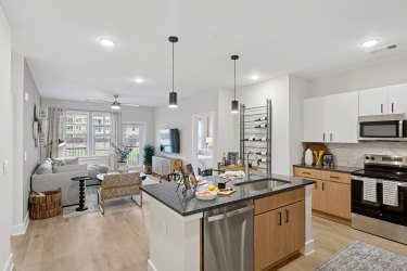 monument at pooler model reshoot 11