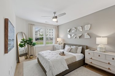 monument at pooler model reshoot 6