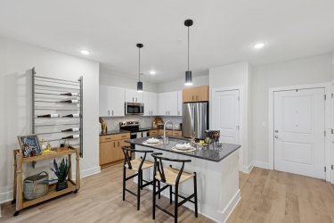 monument at pooler model reshoot 7